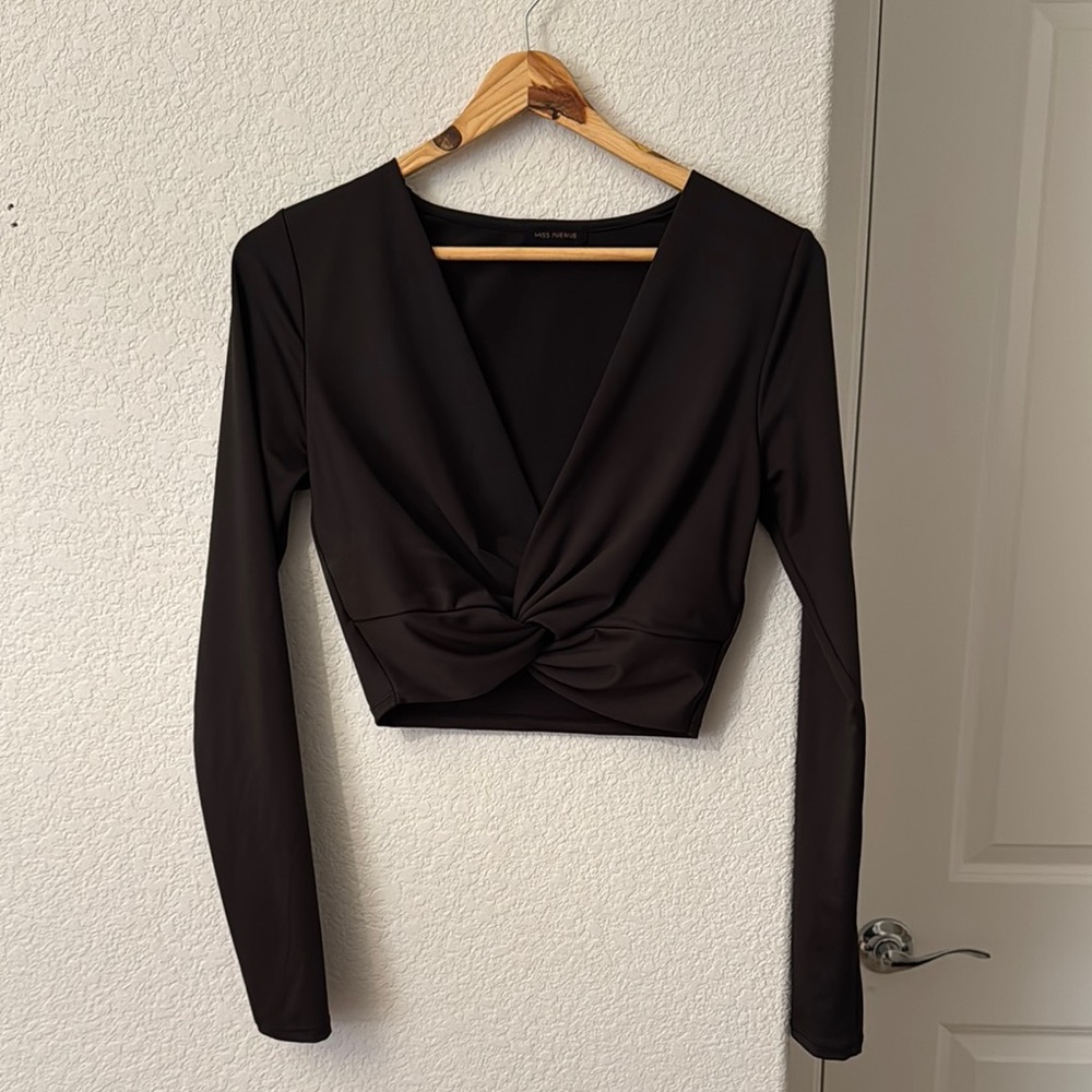 Black Long Sleeve Twist Front Top